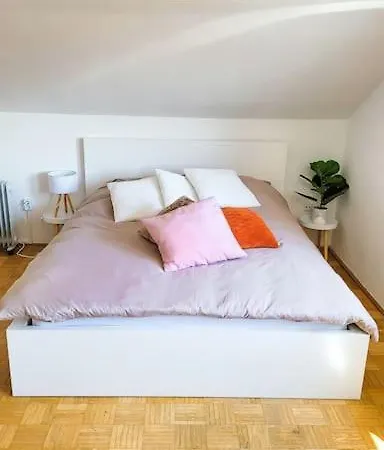Dg R- Helle 40m2 2-zimmer Naehe Salzburg Apartment