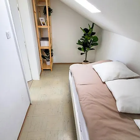 Dg R- Helle 40m2 2-zimmer Naehe Salzburg Apartment *