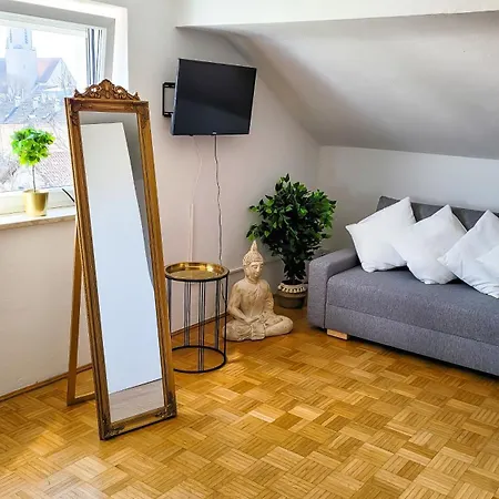 Apartment Dg R- Helle 40m2 2-zimmer Naehe Salzburg